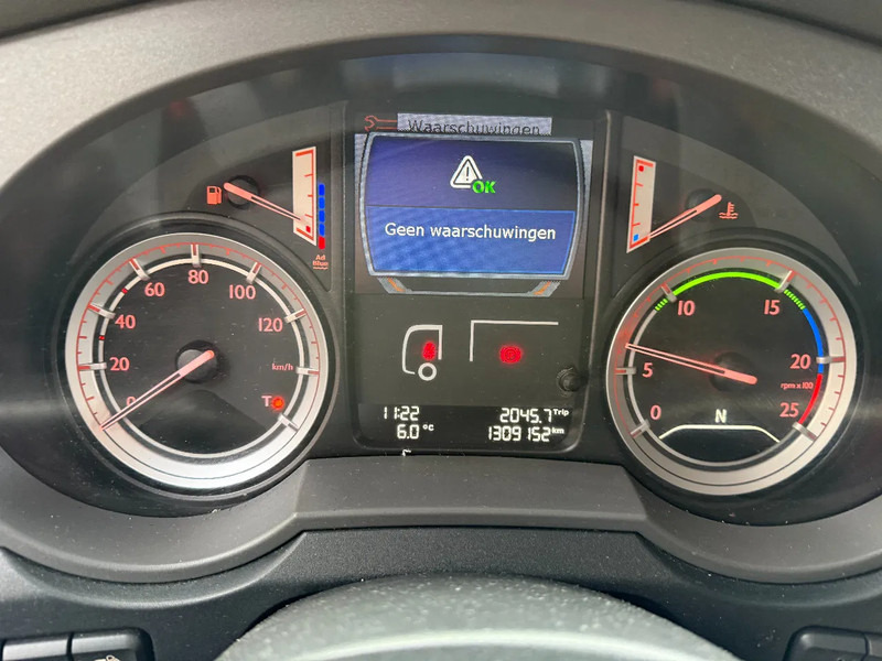 DAF XF 460 XF460 6X2 SCC EURO6 CHASSIS - HOLLAND TRUCK - SMART TACHO -TOP CONDITION!!!! - Kamion sa golom šasijom i zatvorenom kabinom: slika 4 DAF XF 460 XF460 6X2 SCC EURO6 CHASSIS - HOLLAND TRUCK - SMART TACHO -TOP CONDITION!!!! - Kamion sa golom šasijom i zatvorenom kabinom: slika 4