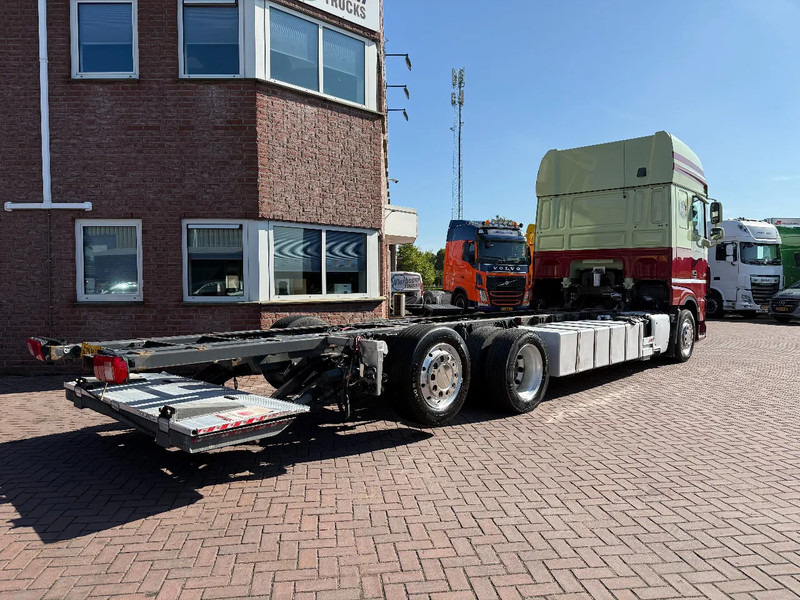 DAF XF 480 XF480 6X2 SSC CHASSIS EURO6 HOLLAND TRUCK TUV 4-2026 Smart Tacho - Kamion sa golom šasijom i zatvorenom kabinom: slika 4 DAF XF 480 XF480 6X2 SSC CHASSIS EURO6 HOLLAND TRUCK TUV 4-2026 Smart Tacho - Kamion sa golom šasijom i zatvorenom kabinom: slika 4