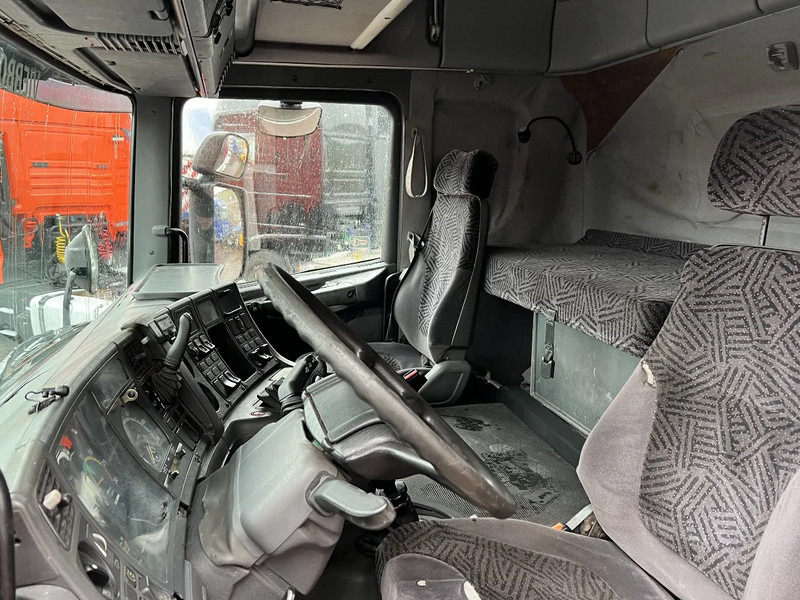 Scania R124-420 124-420 4X2 TOPLINE MANUAL RETARDER - Kamion za prevoz kontejnera/ Kamion sa promenjivim sandukom: slika 5 Scania R124-420 124-420 4X2 TOPLINE MANUAL RETARDER - Kamion za prevoz kontejnera/ Kamion sa promenjivim sandukom: slika 5