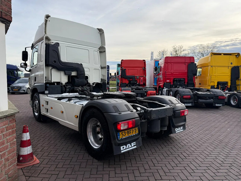 DAF CF 440 CF440 4X2 SPACECAB / Full spoilers / Alcoa / Hydraulics / Holland Truck !!!!!!! - Tegljač: slika 3 DAF CF 440 CF440 4X2 SPACECAB / Full spoilers / Alcoa / Hydraulics / Holland Truck !!!!!!! - Tegljač: slika 3