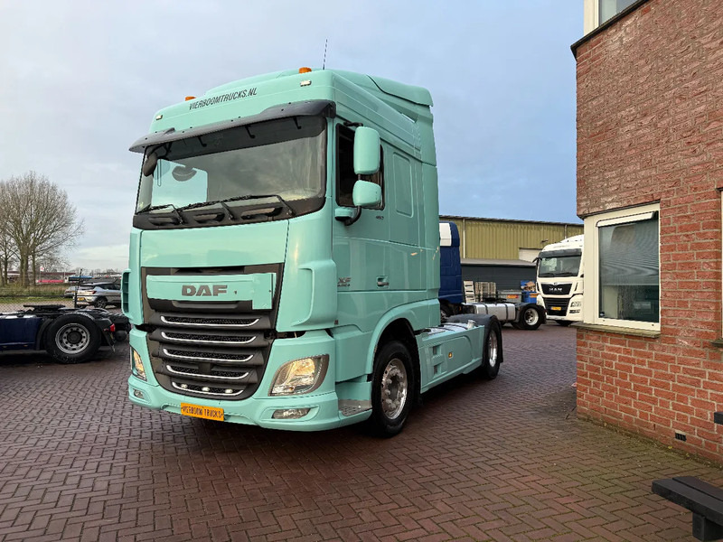 DAF XF 106.460 XF460 4X2 Spacecab / 2 beds / low kilometer / alcoa / full spoilers / ADR - Tegljač: slika 2 DAF XF 106.460 XF460 4X2 Spacecab / 2 beds / low kilometer / alcoa / full spoilers / ADR - Tegljač: slika 2