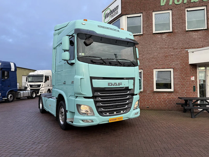 DAF XF 106.460 XF460 4X2 Spacecab / 2 beds / low kilometer / alcoa / full spoilers / ADR - Tegljač: slika 1 DAF XF 106.460 XF460 4X2 Spacecab / 2 beds / low kilometer / alcoa / full spoilers / ADR - Tegljač: slika 1