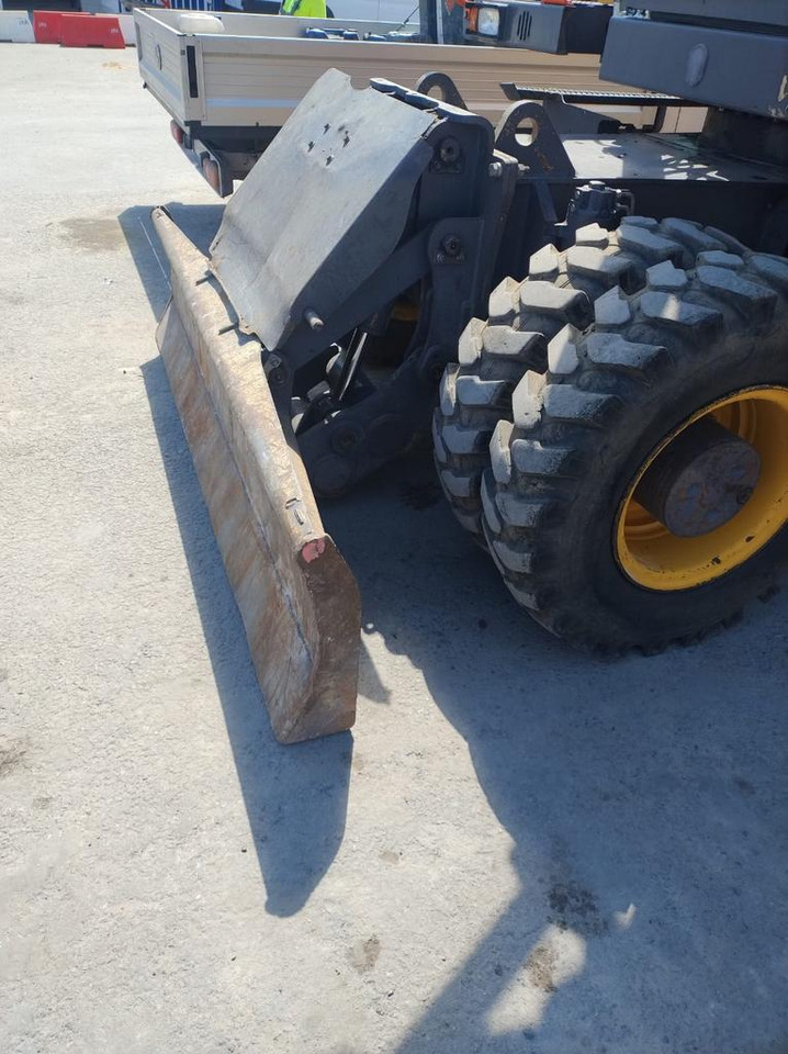 VOLVO EWR170E - Bager točkaš: slika 5 VOLVO EWR170E - Bager točkaš: slika 5