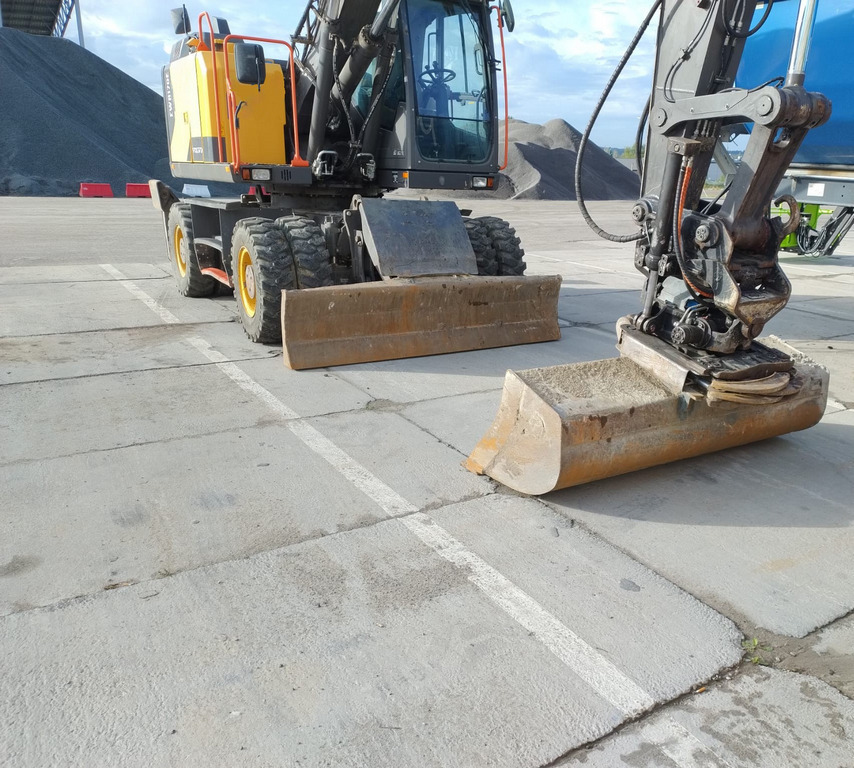 VOLVO EWR170E - Bager točkaš: slika 4 VOLVO EWR170E - Bager točkaš: slika 4