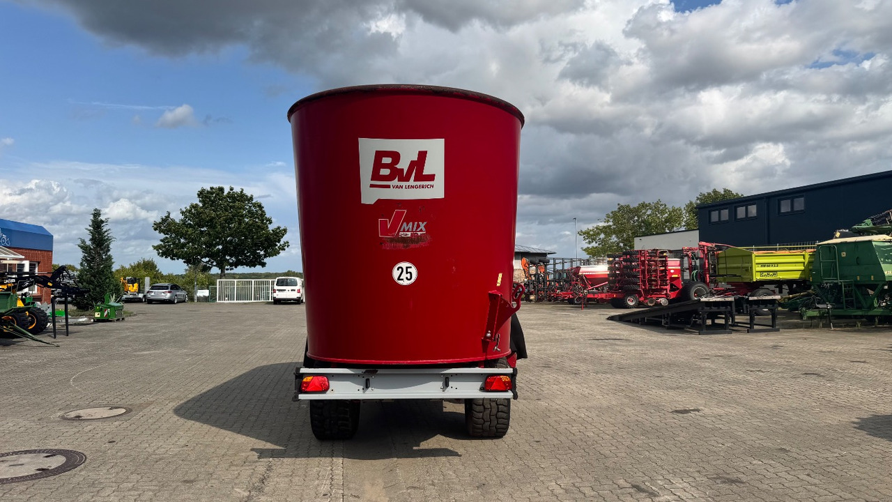 BVL V-Mix 17-2S # top Zustand # - Prikolica za mešanje stočne hrane: slika 2 BVL V-Mix 17-2S # top Zustand # - Prikolica za mešanje stočne hrane: slika 2