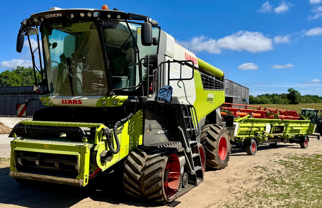 CLAAS Lexion 6900 TerraTrac 890 full Options - Kombinovani kombajn: slika 1 CLAAS Lexion 6900 TerraTrac 890 full Options - Kombinovani kombajn: slika 1