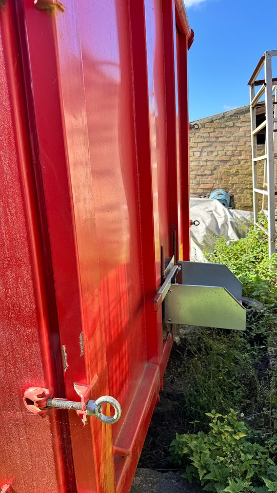 PRONAR T285/1 Hakenlift mit 2 Containern - Instrument/ Oprema: slika 5 PRONAR T285/1 Hakenlift mit 2 Containern - Instrument/ Oprema: slika 5