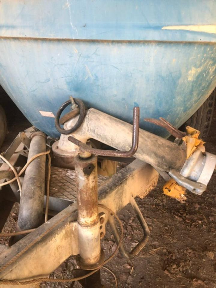 Pumptankwagen BSA 4300 ltr. - Instrument/ Oprema: slika 3 Pumptankwagen BSA 4300 ltr. - Instrument/ Oprema: slika 3