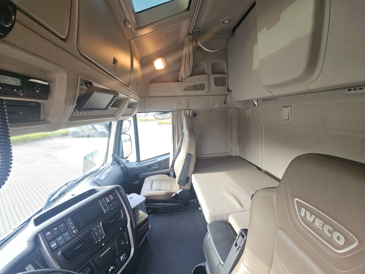 Iveco Stralis 560 6x4 - Kamion za prevoz kontejnera/ Kamion sa promenjivim sandukom: slika 5 Iveco Stralis 560 6x4 - Kamion za prevoz kontejnera/ Kamion sa promenjivim sandukom: slika 5