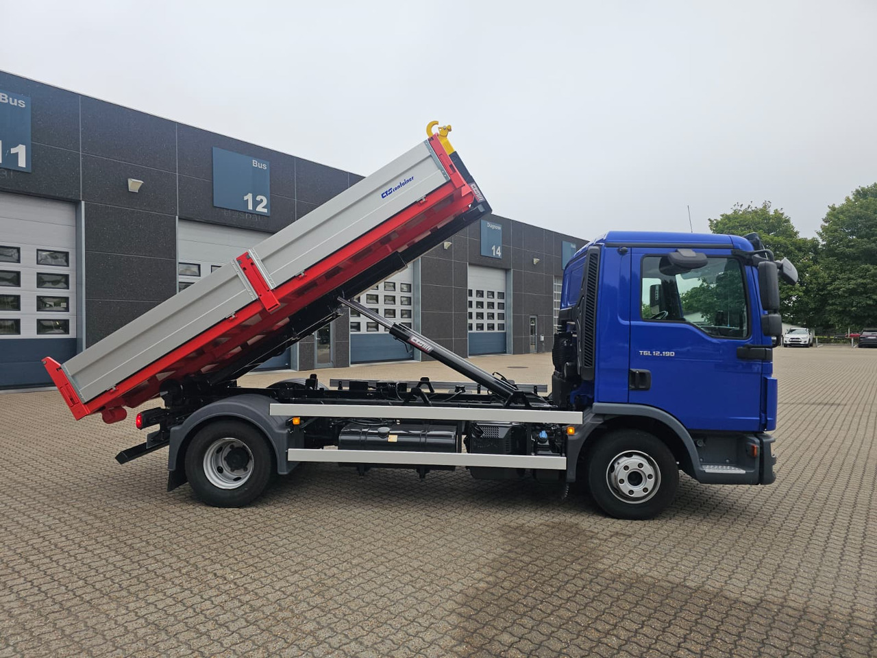 Kamion sa hidrauličnom kukom MAN TGL 12.190 BL: slika 16