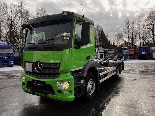 Mercedes-Benz Arocs 2643 Mit Meiller Abrollkipper Top - Kamion sa hidrauličnom kukom: slika 3 Mercedes-Benz Arocs 2643 Mit Meiller Abrollkipper Top - Kamion sa hidrauličnom kukom: slika 3