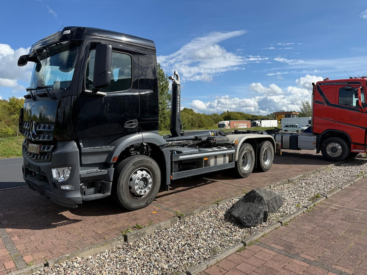 Mercedes-Benz Arocs 5 2648 Meiller Hakenlift 21-60 neuwertig - Kamion sa hidrauličnom kukom: slika 2 Mercedes-Benz Arocs 5 2648 Meiller Hakenlift 21-60 neuwertig - Kamion sa hidrauličnom kukom: slika 2