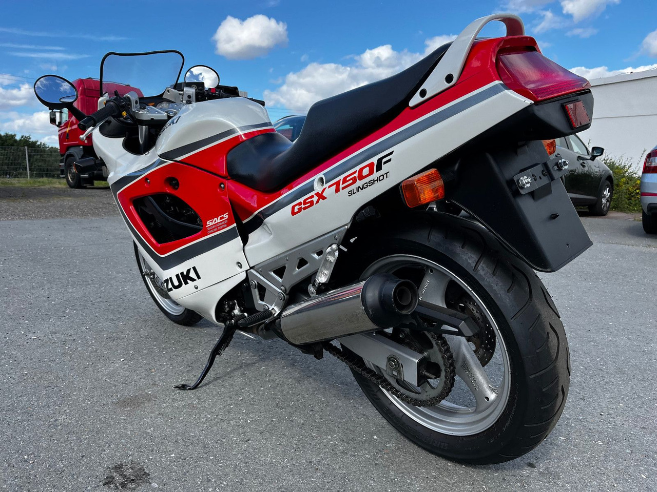 Suzuki GSX 750 - Motocikl: slika 4 Suzuki GSX 750 - Motocikl: slika 4