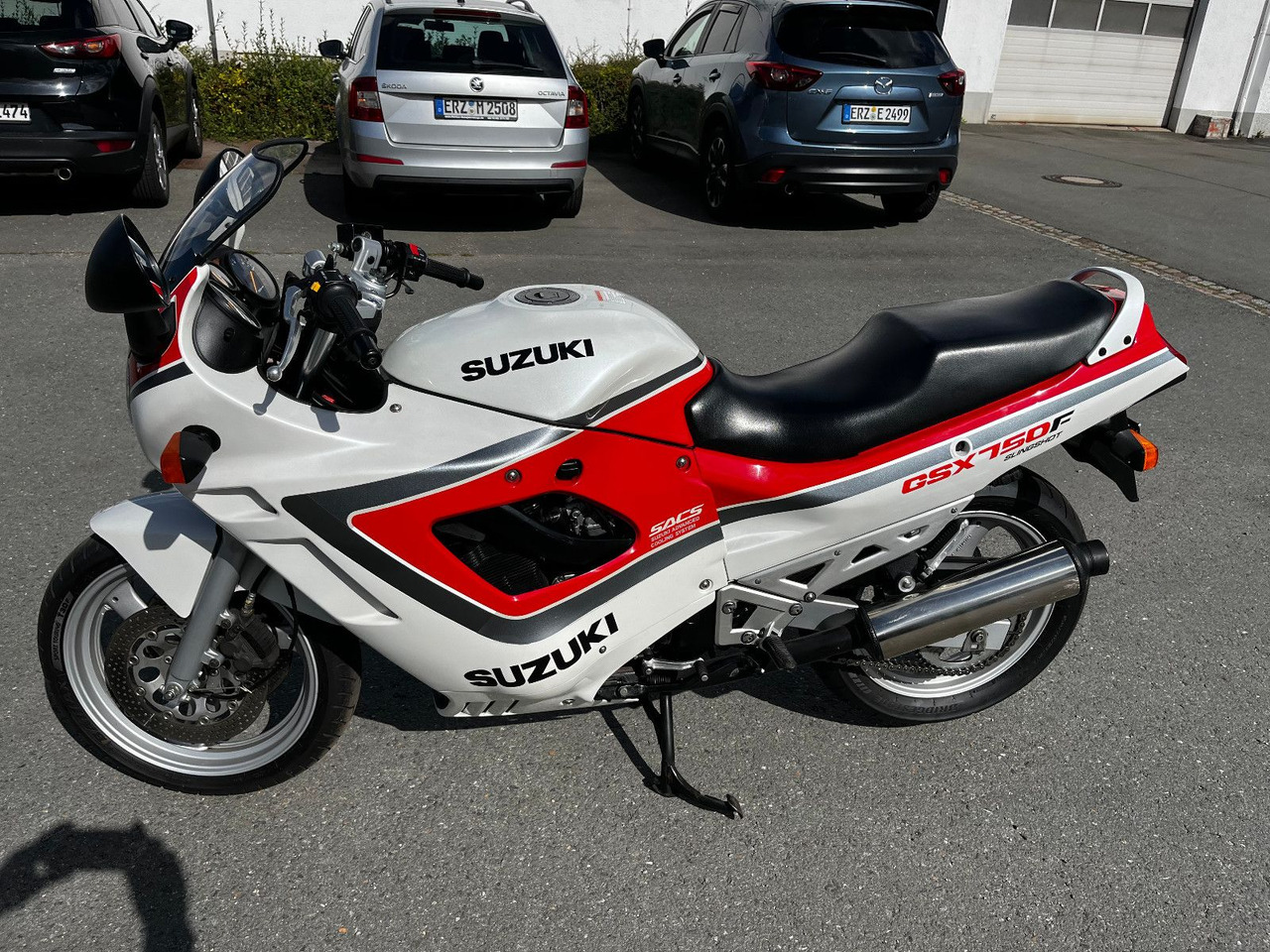 Suzuki GSX 750 - Motocikl: slika 3 Suzuki GSX 750 - Motocikl: slika 3