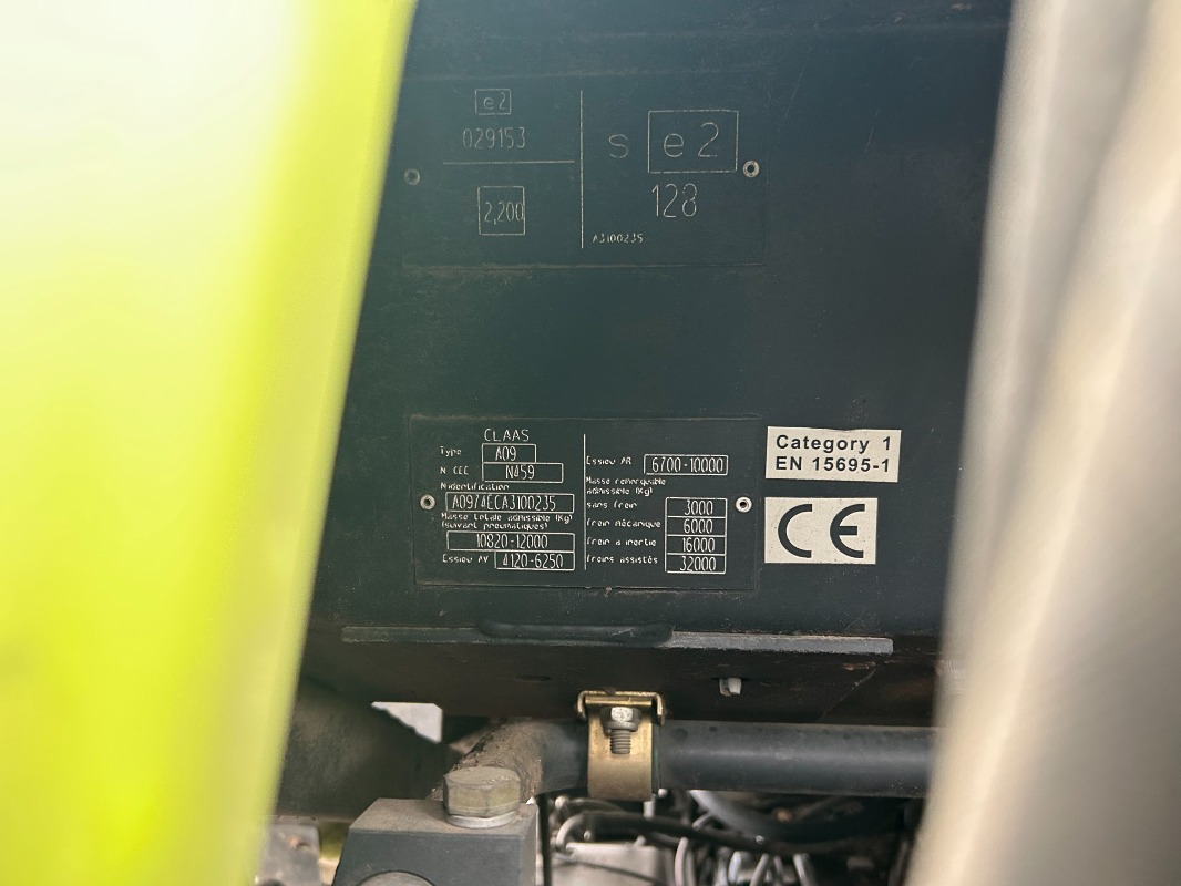 CLAAS Axion 810 - Traktor: slika 2 CLAAS Axion 810 - Traktor: slika 2