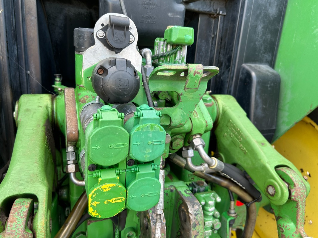 John Deere 6110 - Traktor: slika 5 John Deere 6110 - Traktor: slika 5