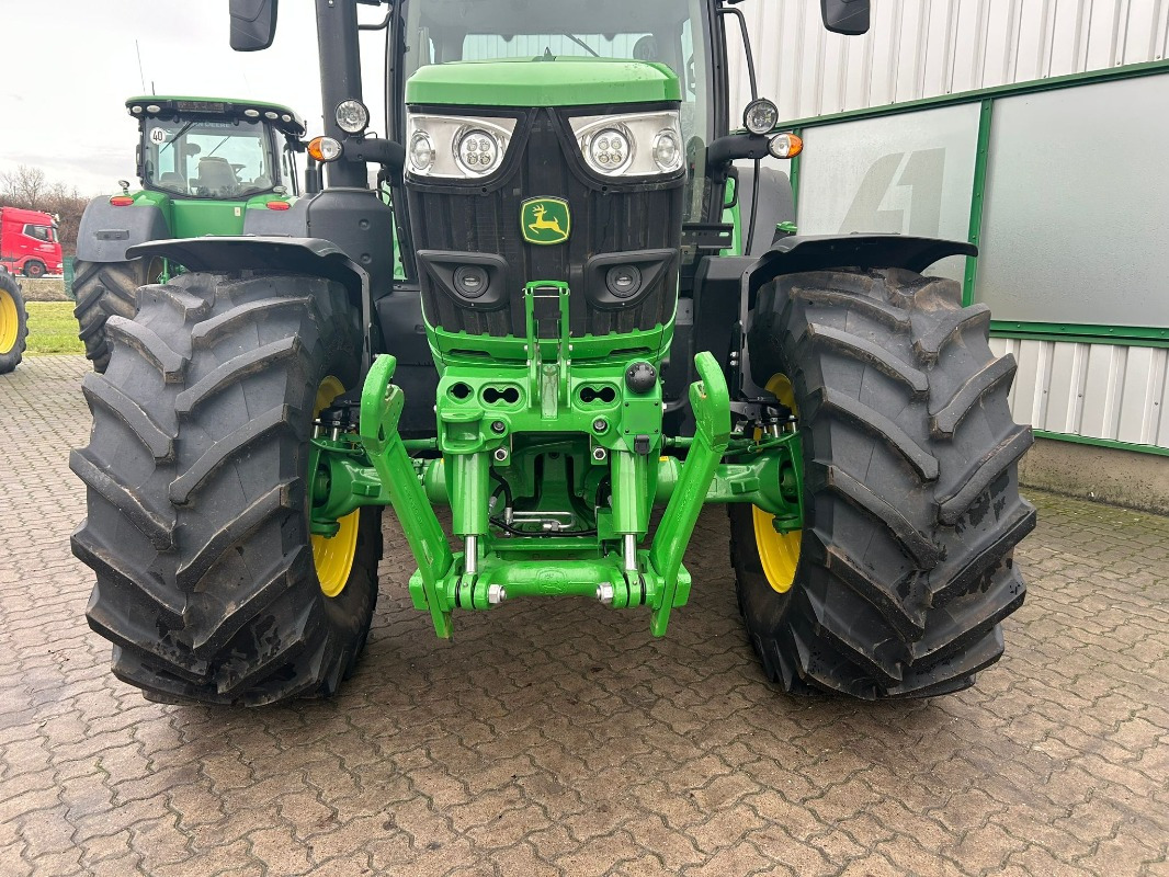 John Deere 6R 145 **MIETRÜCKLÄUFER** - Traktor: slika 4 John Deere 6R 145 **MIETRÜCKLÄUFER** - Traktor: slika 4
