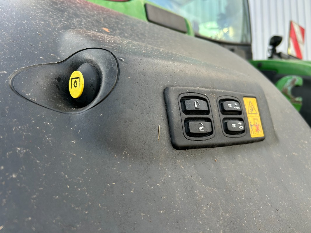 John Deere 6R 250 *MIETRÜCKLÄUFER* - Traktor: slika 3 John Deere 6R 250 *MIETRÜCKLÄUFER* - Traktor: slika 3