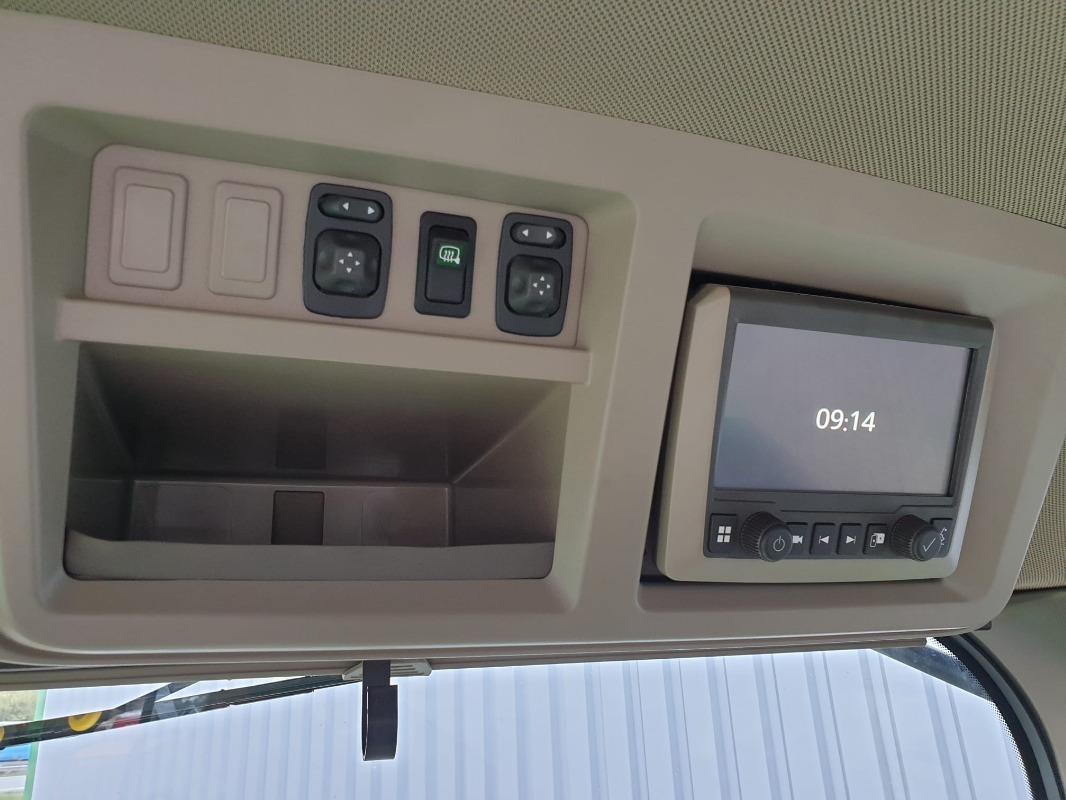 John Deere 7R 330 **MIETRÜCKLÄUFER** - Traktor: slika 3 John Deere 7R 330 **MIETRÜCKLÄUFER** - Traktor: slika 3