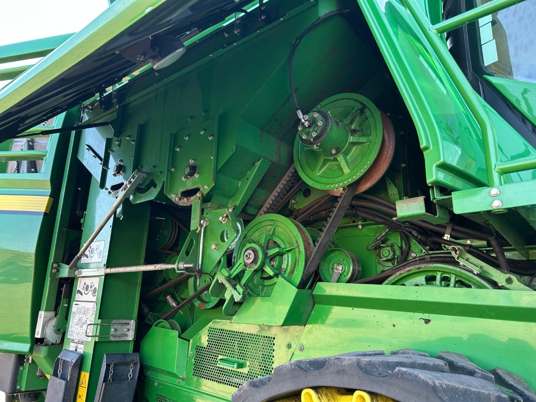 John Deere T660 - Kombinovani kombajn: slika 4 John Deere T660 - Kombinovani kombajn: slika 4