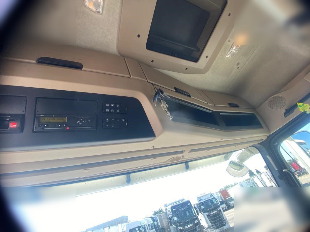 MERCEDES-BENZ ACTROS 2545 - Kamion sa golom šasijom i zatvorenom kabinom: slika 5 MERCEDES-BENZ ACTROS 2545 - Kamion sa golom šasijom i zatvorenom kabinom: slika 5