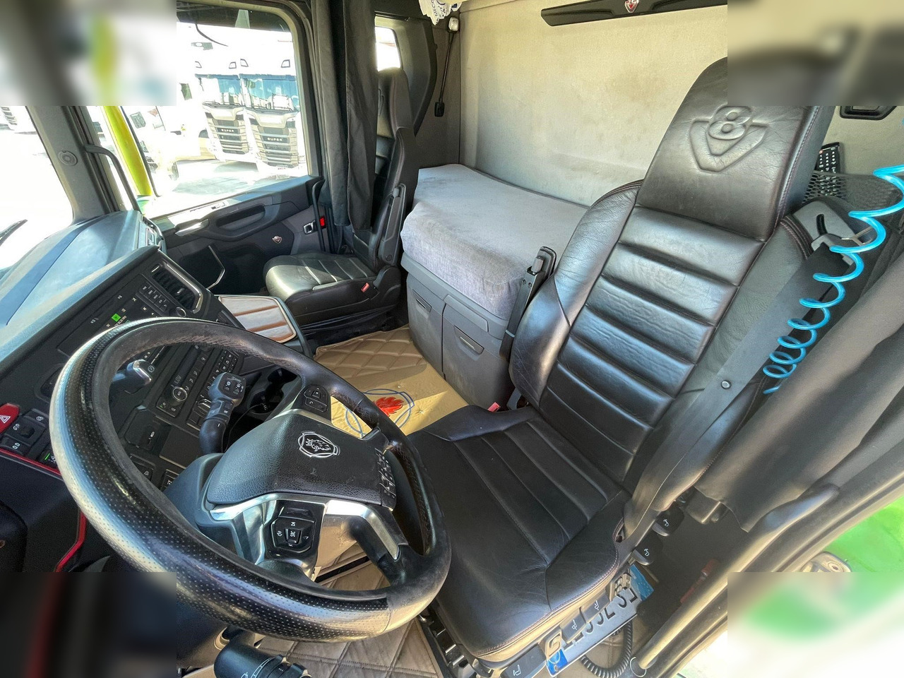 SCANIA S520 - Kamion sa golom šasijom i zatvorenom kabinom: slika 5 SCANIA S520 - Kamion sa golom šasijom i zatvorenom kabinom: slika 5