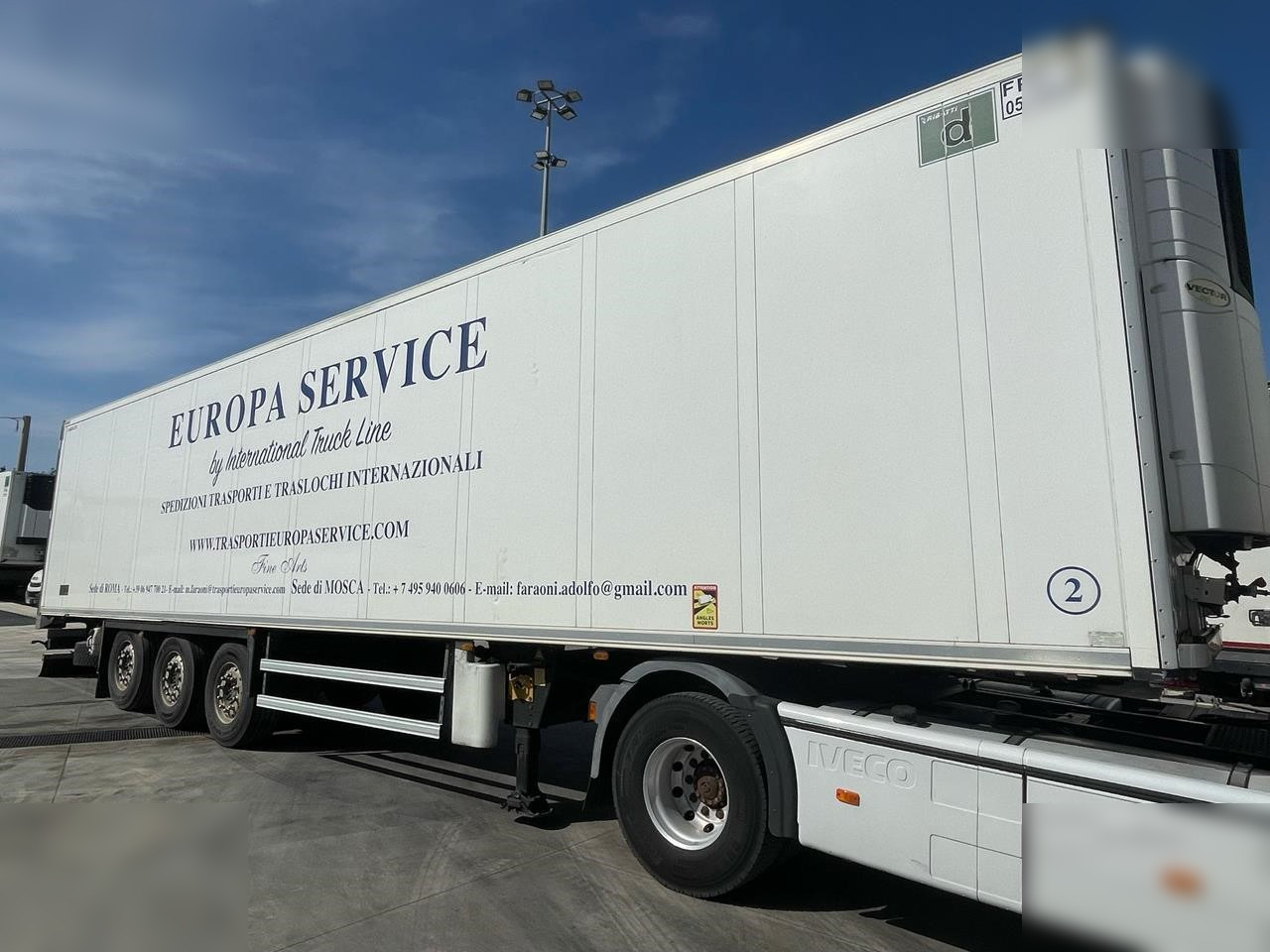 SCHMITZ CARGOBULL  - Poluprikolica hladnjače: slika 4 SCHMITZ CARGOBULL  - Poluprikolica hladnjače: slika 4