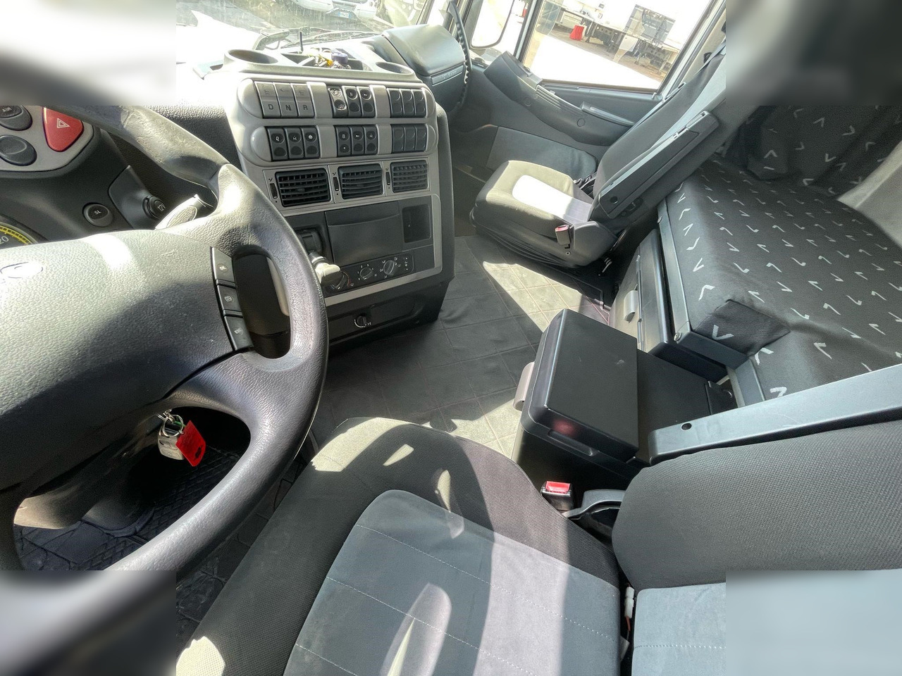 IVECO ECOSTRALIS 500 - Tegljač: slika 5 IVECO ECOSTRALIS 500 - Tegljač: slika 5