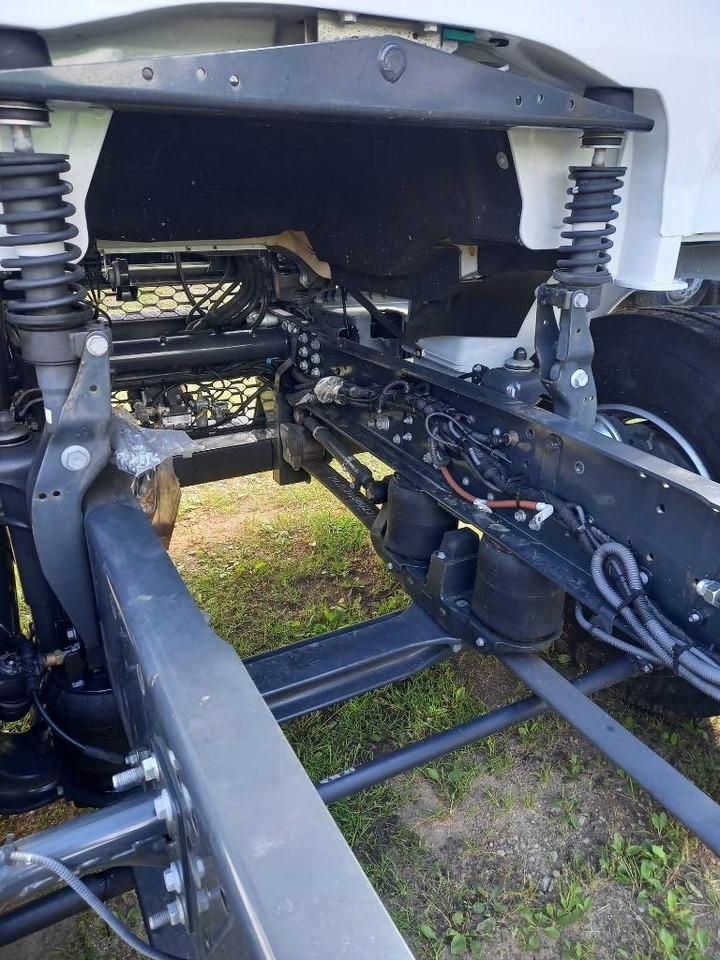 Kamion sa golom šasijom i zatvorenom kabinom Iveco Eurocargo ML180E/FP, NEW, NOT USED: slika 21 Kamion sa golom šasijom i zatvorenom kabinom Iveco Eurocargo ML180E/FP, NEW, NOT USED: slika 21