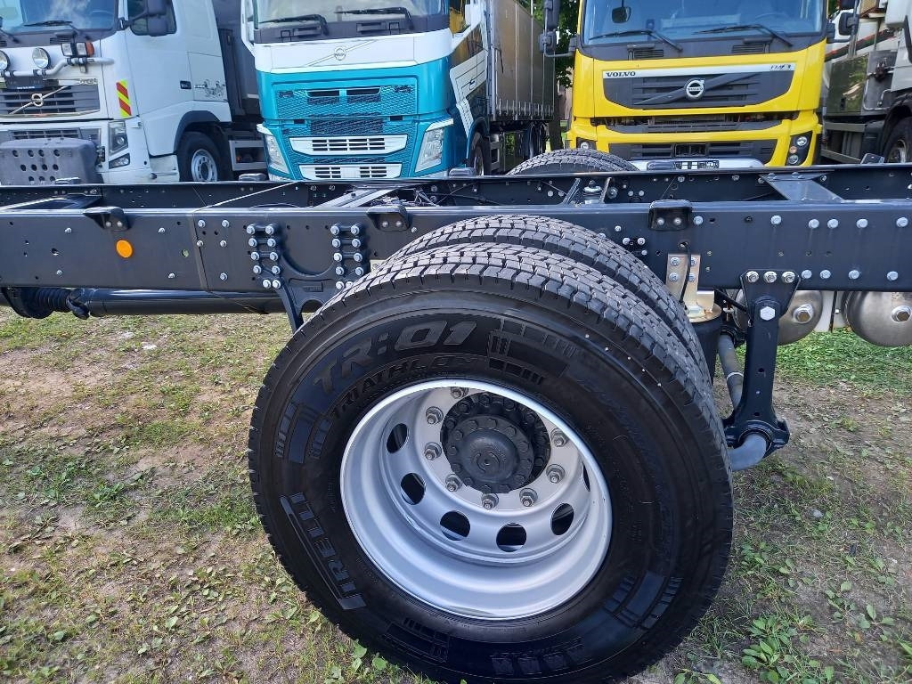 Kamion sa golom šasijom i zatvorenom kabinom Iveco Eurocargo ML180E/FP, NEW, NOT USED: slika 15 Kamion sa golom šasijom i zatvorenom kabinom Iveco Eurocargo ML180E/FP, NEW, NOT USED: slika 15