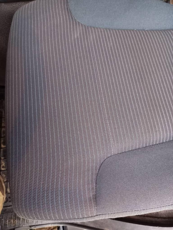 Kamion sa zatvorenim sandukom Volvo FE 6x2, SIDE OPENING, EURO5: slika 28