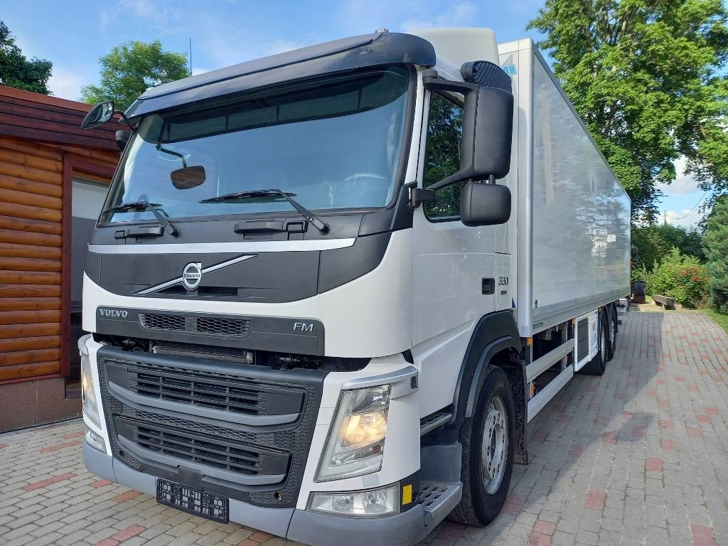 Volvo FM 330, 6x2, CARRIER SUPRA 950 U  - Hladnjača: slika 2 Volvo FM 330, 6x2, CARRIER SUPRA 950 U  - Hladnjača: slika 2