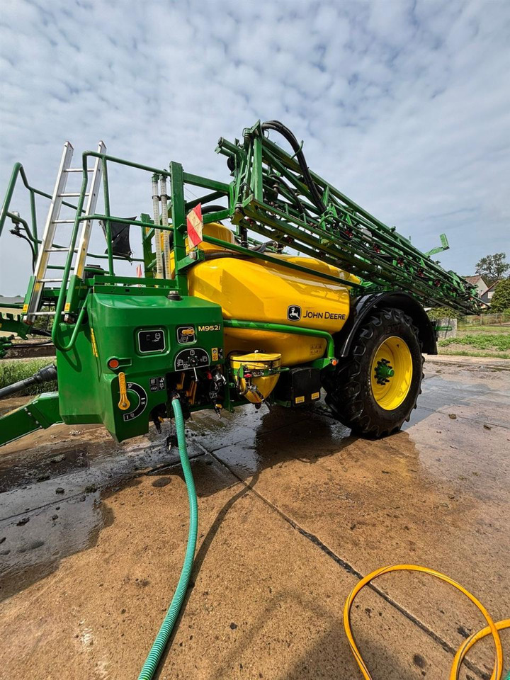 John Deere M952 I - Vučena prskalica: slika 1 John Deere M952 I - Vučena prskalica: slika 1