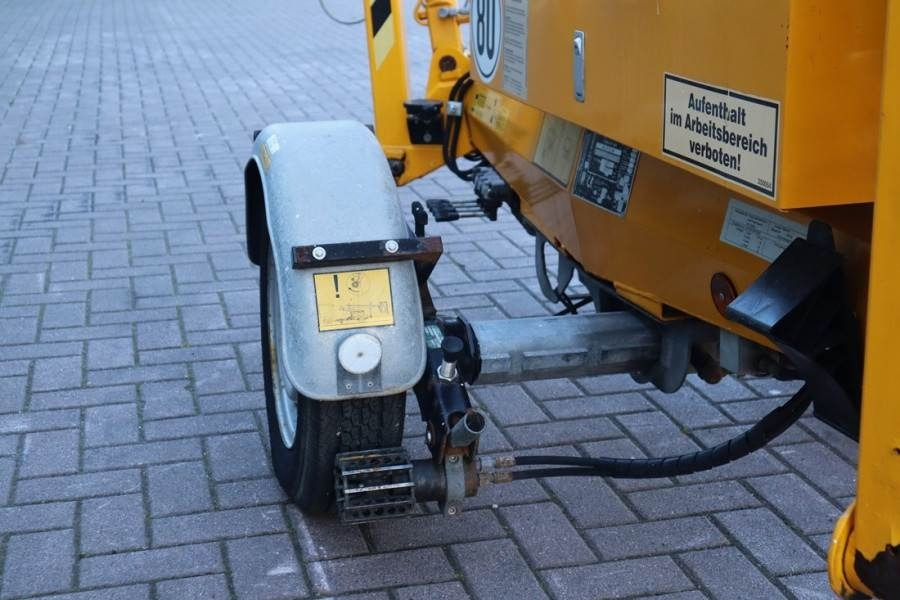 Denka-Lift JR12 Electric, 12m Working Height, 6.7m Reach, 120 - Prikolična radna platforma: slika 3 Denka-Lift JR12 Electric, 12m Working Height, 6.7m Reach, 120 - Prikolična radna platforma: slika 3