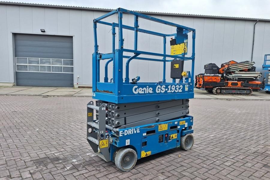 Genie GS1932 E-Drive Several In Stock, 8m Working Height - Lift u obliku makaza: slika 2 Genie GS1932 E-Drive Several In Stock, 8m Working Height - Lift u obliku makaza: slika 2