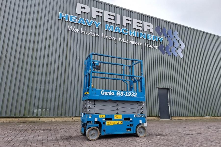Genie GS1932 E-Drive Several In Stock, 8m Working Height - Lift u obliku makaza: slika 1 Genie GS1932 E-Drive Several In Stock, 8m Working Height - Lift u obliku makaza: slika 1