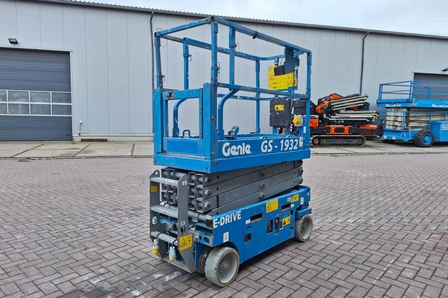 Genie GS1932 E-Drive Several In Stock, 8m Working Height - Lift u obliku makaza: slika 2 Genie GS1932 E-Drive Several In Stock, 8m Working Height - Lift u obliku makaza: slika 2