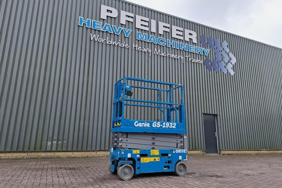 Genie GS1932 E-Drive Several In Stock, 8m Working Height - Lift u obliku makaza: slika 1 Genie GS1932 E-Drive Several In Stock, 8m Working Height - Lift u obliku makaza: slika 1