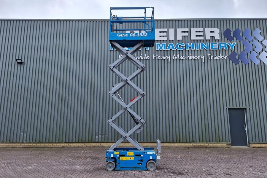 Genie GS1932 E-Drive Several In Stock, 8m Working Height - Lift u obliku makaza: slika 3 Genie GS1932 E-Drive Several In Stock, 8m Working Height - Lift u obliku makaza: slika 3