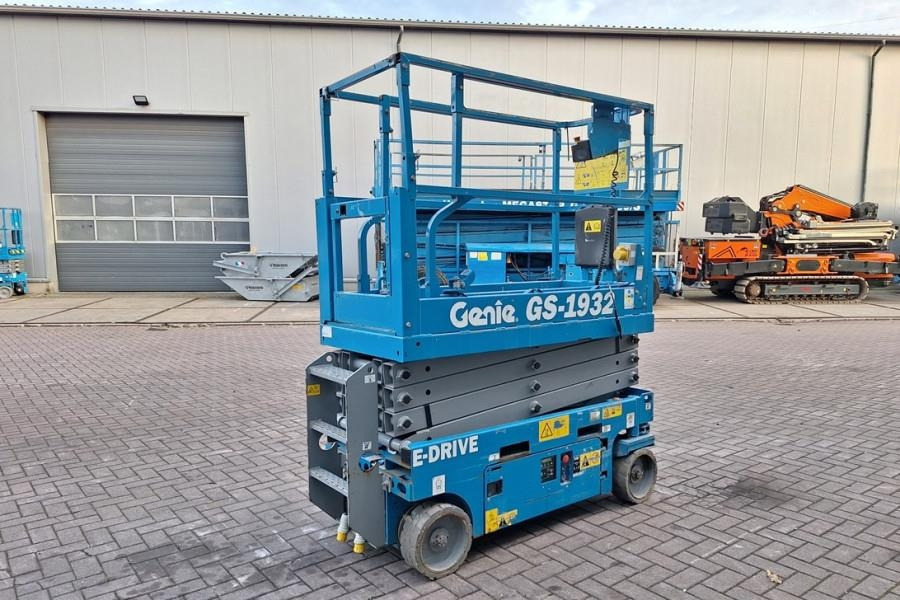 Genie GS1932 E-Drive Several In Stock, 8m Working Height - Lift u obliku makaza: slika 2 Genie GS1932 E-Drive Several In Stock, 8m Working Height - Lift u obliku makaza: slika 2