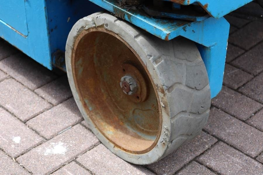 Lift u obliku makaza Genie GS2646 Electric, Working Height 9.80m, Capacity 45: slika 13