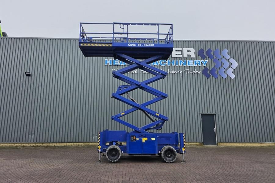 Genie GS3369DC Electric, 11.9m Working Height, 454kg Cap - Lift u obliku makaza: slika 3 Genie GS3369DC Electric, 11.9m Working Height, 454kg Cap - Lift u obliku makaza: slika 3