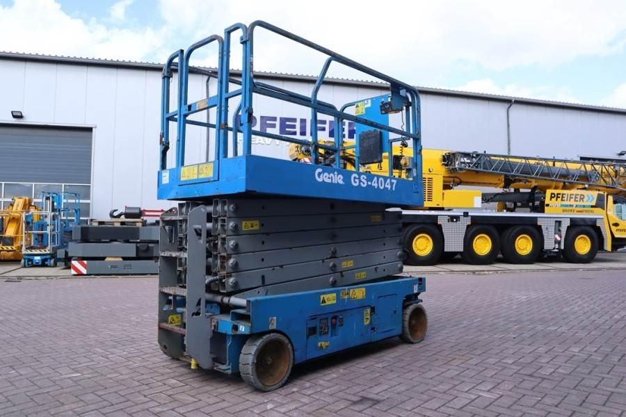 Genie GS4047 Electric, 14m Working Height, 350kg Capacit - Lift u obliku makaza: slika 2 Genie GS4047 Electric, 14m Working Height, 350kg Capacit - Lift u obliku makaza: slika 2