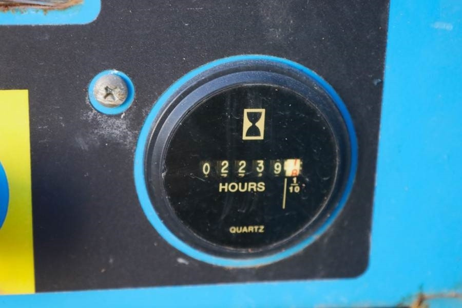 Genie GS4390 Diesel, 4x4 Drive, 15m Working Height, 680k - Lift u obliku makaza: slika 5 Genie GS4390 Diesel, 4x4 Drive, 15m Working Height, 680k - Lift u obliku makaza: slika 5