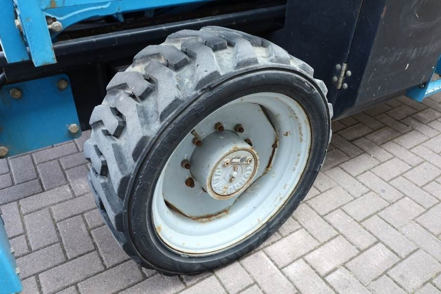 Lift u obliku makaza Genie GS5390 Diesel, 4x4 Drive, 18.15m Working Height, 6: slika 13 Lift u obliku makaza Genie GS5390 Diesel, 4x4 Drive, 18.15m Working Height, 6: slika 13