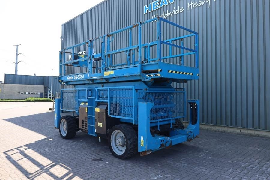 Lift u obliku makaza Genie GS5390 Diesel, 4x4 Drive, 18.15m Working Height, 6: slika 9 Lift u obliku makaza Genie GS5390 Diesel, 4x4 Drive, 18.15m Working Height, 6: slika 9