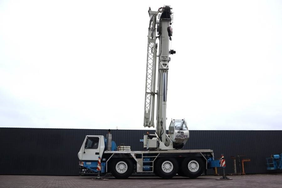 Grove GMK3055 Diesel, 6x6x6, 55t Capacity, 43m Main Boom - Autokran za sve terene: slika 2 Grove GMK3055 Diesel, 6x6x6, 55t Capacity, 43m Main Boom - Autokran za sve terene: slika 2