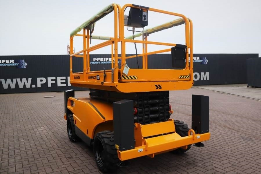 Haulotte Compact 12DX Valid Inspection, *Guarantee! Diesel, - Lift u obliku makaza: slika 2 Haulotte Compact 12DX Valid Inspection, *Guarantee! Diesel, - Lift u obliku makaza: slika 2