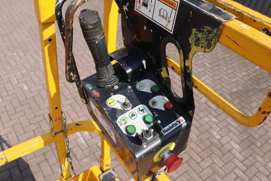 Haulotte Compact 14 Electric, 14m Working Height, 350kg Cap - Lift u obliku makaza: slika 4 Haulotte Compact 14 Electric, 14m Working Height, 350kg Cap - Lift u obliku makaza: slika 4