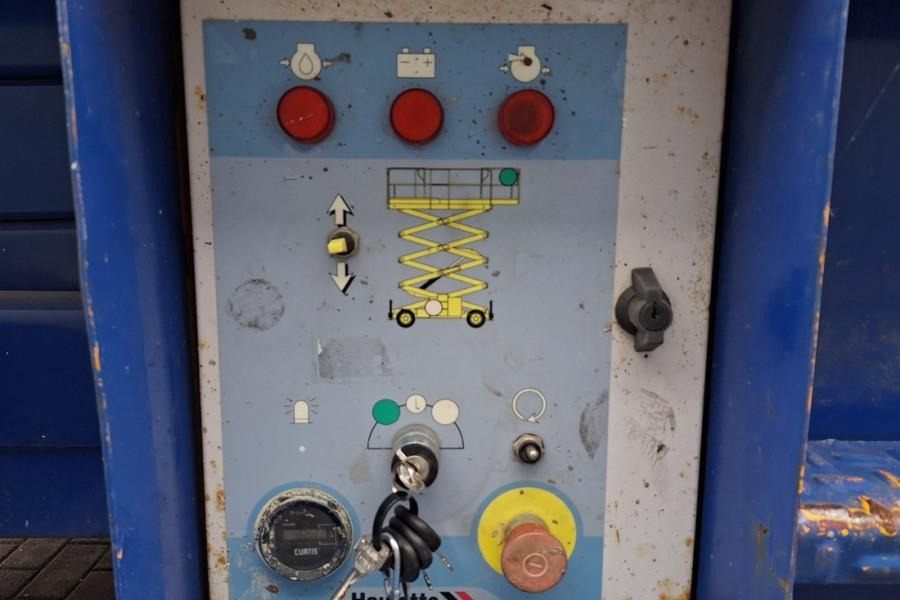 Haulotte H12SX Diesel, 4x4 Drive, 12m Working Height, 700kg - Lift u obliku makaza: slika 4 Haulotte H12SX Diesel, 4x4 Drive, 12m Working Height, 700kg - Lift u obliku makaza: slika 4